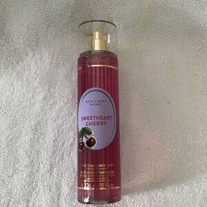 Bath & Body Works Sweetheart Cherry mist